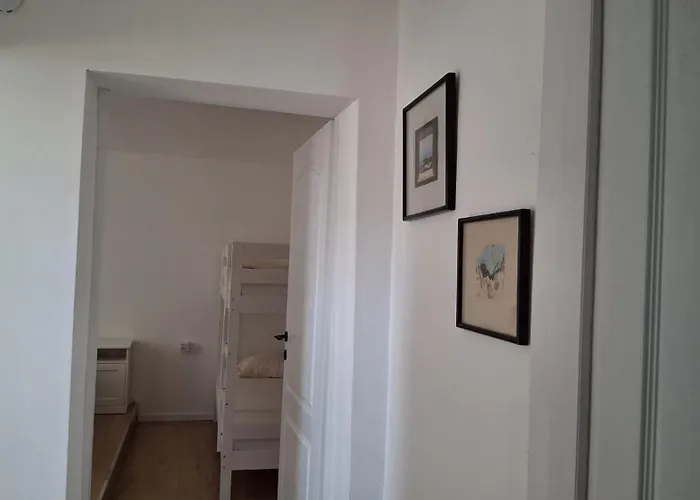 Laura 2 Apartment Razanac