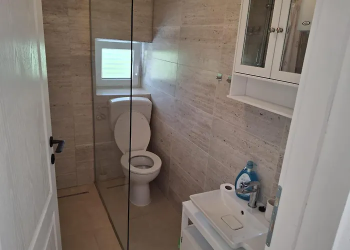 Laura 2 아파트 Ražanac